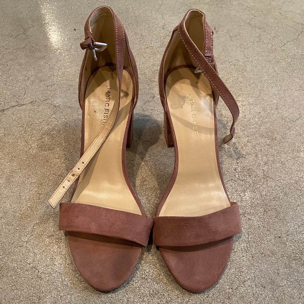 Marc Fisher Minimalist Platform heels